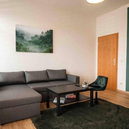 Ferienwohnung Bali Style Mit High Speed Wlan Und Gratis Parkplatz Gera Ngoại thất bức ảnh