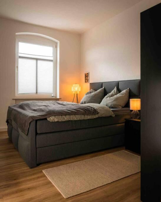 Ferienwohnung Bali Style Mit High Speed Wlan Und Gratis Parkplatz Gera Ngoại thất bức ảnh