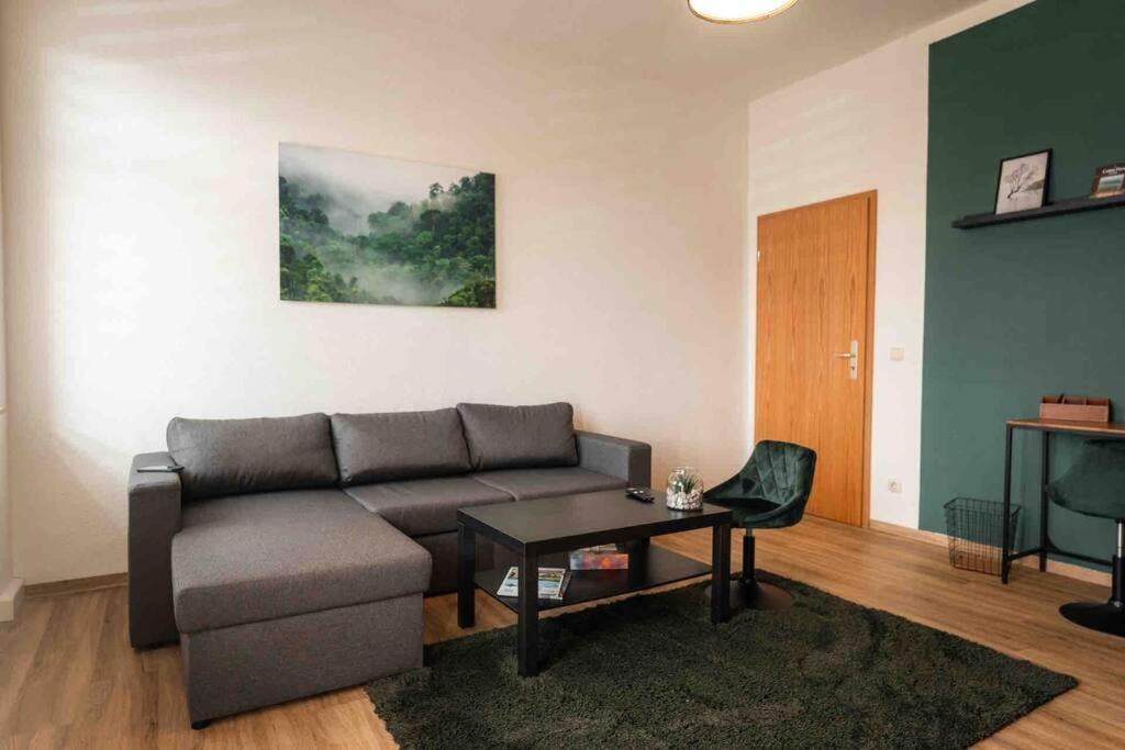 Ferienwohnung Bali Style Mit High Speed Wlan Und Gratis Parkplatz Gera Ngoại thất bức ảnh