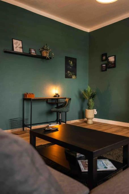 Ferienwohnung Bali Style Mit High Speed Wlan Und Gratis Parkplatz Gera Ngoại thất bức ảnh