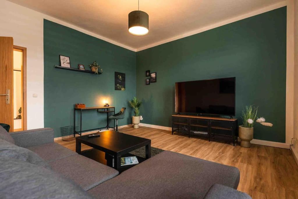 Ferienwohnung Bali Style Mit High Speed Wlan Und Gratis Parkplatz Gera Ngoại thất bức ảnh